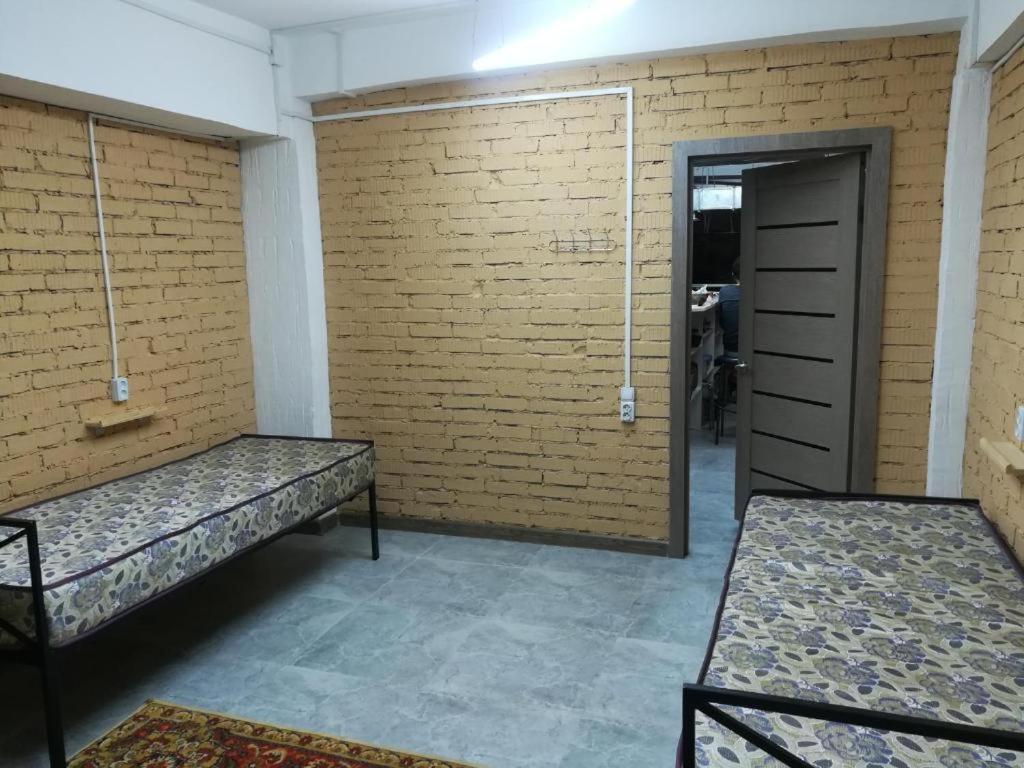 Фэмили Хостел Almaty Bagian luar foto