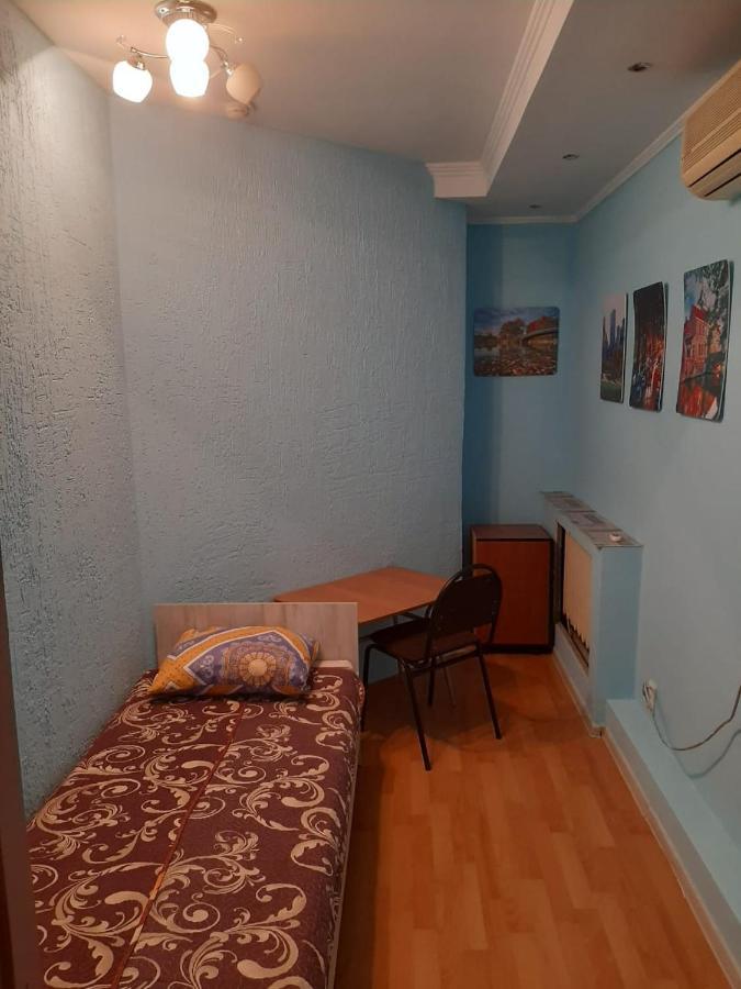 Фэмили Хостел Almaty Bagian luar foto